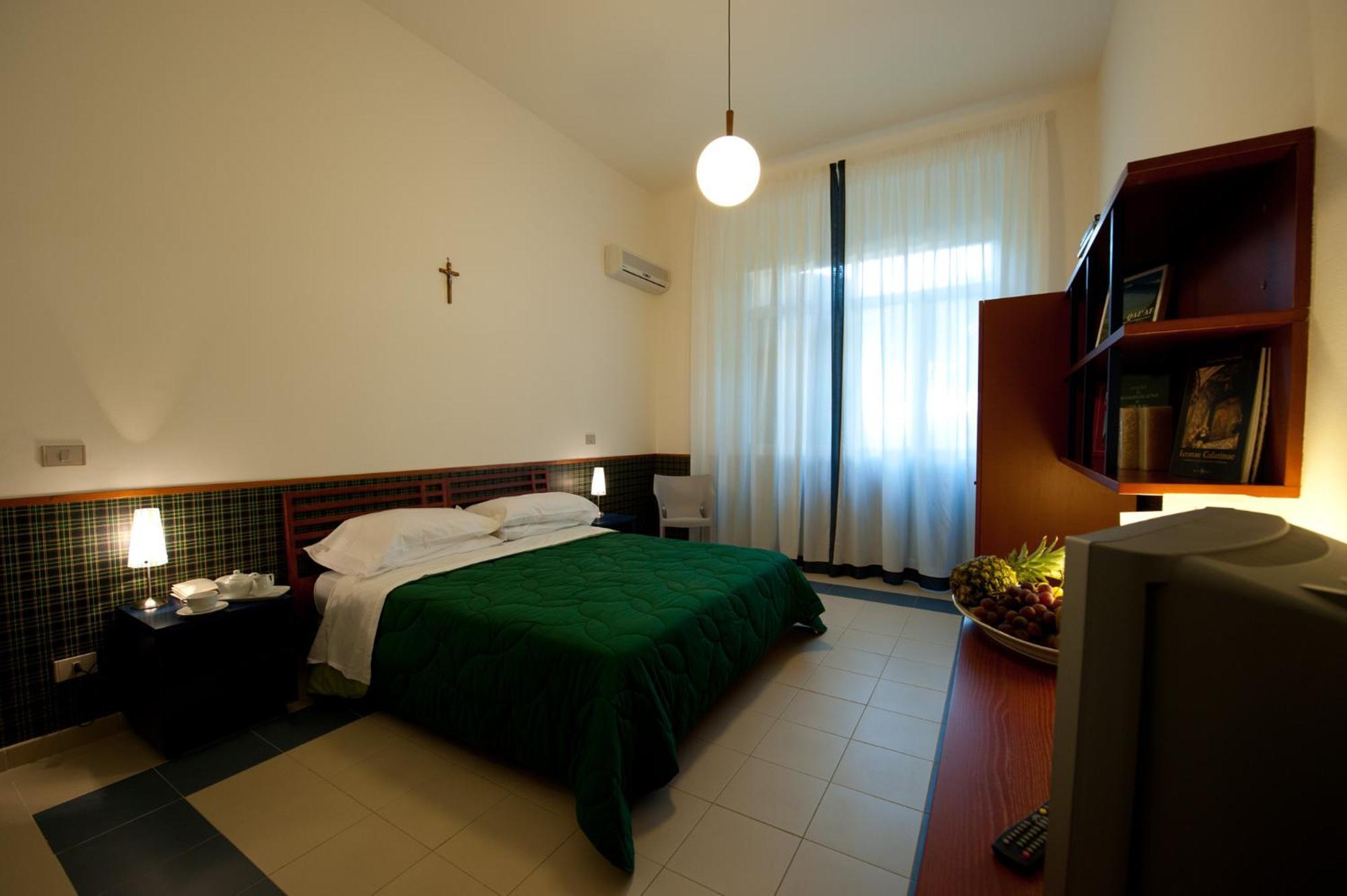 Hotel Villa Sturzo Caltagirone Exterior foto